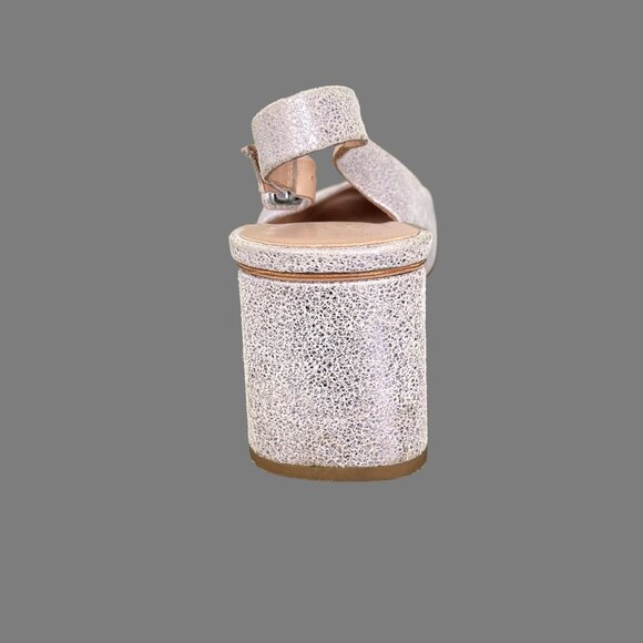 KK DODDS Genevieve - Peonia - Picture 7 of 13